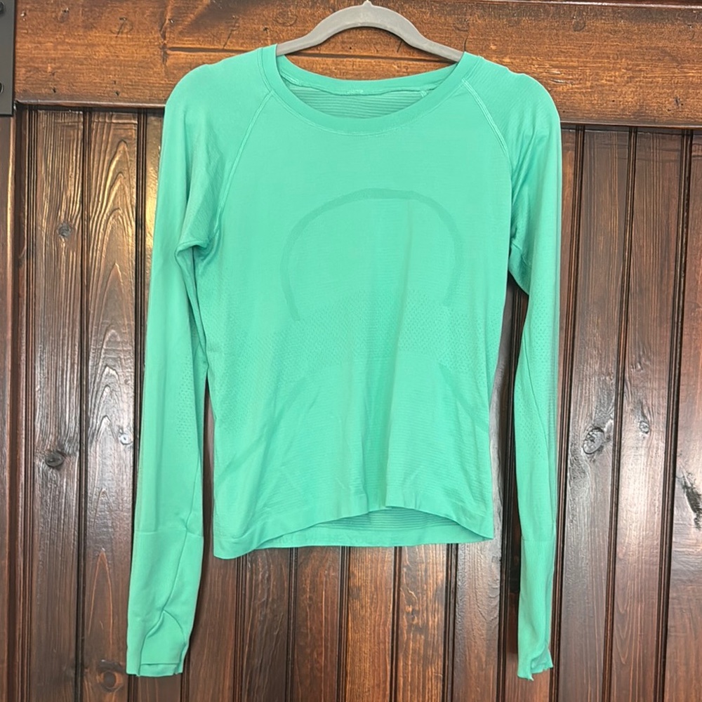Lululemon Green Long Sleeve Top